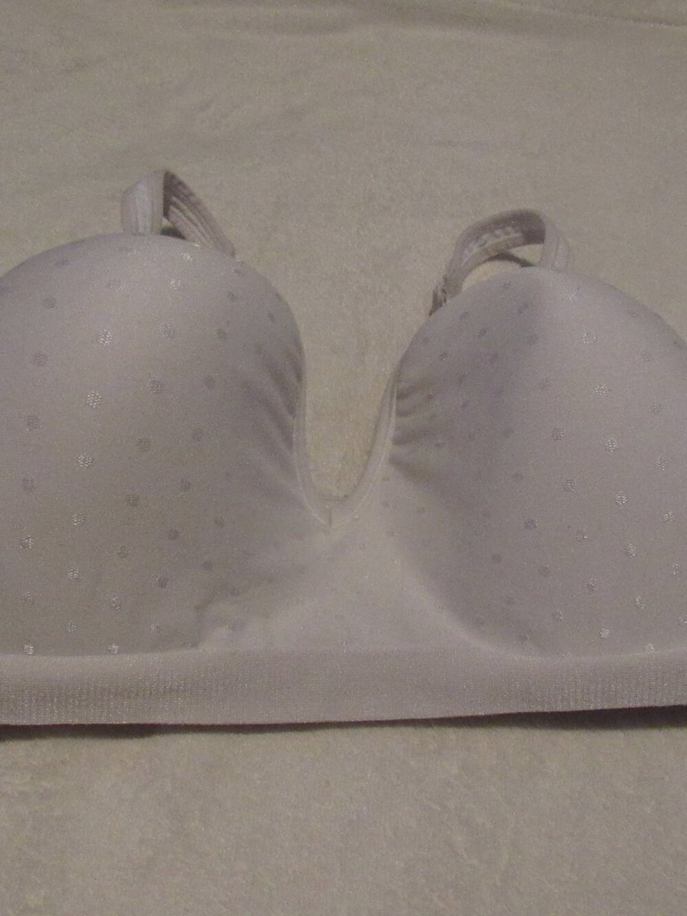Bali Wireless White Polka Dot Bra Size 40D USED